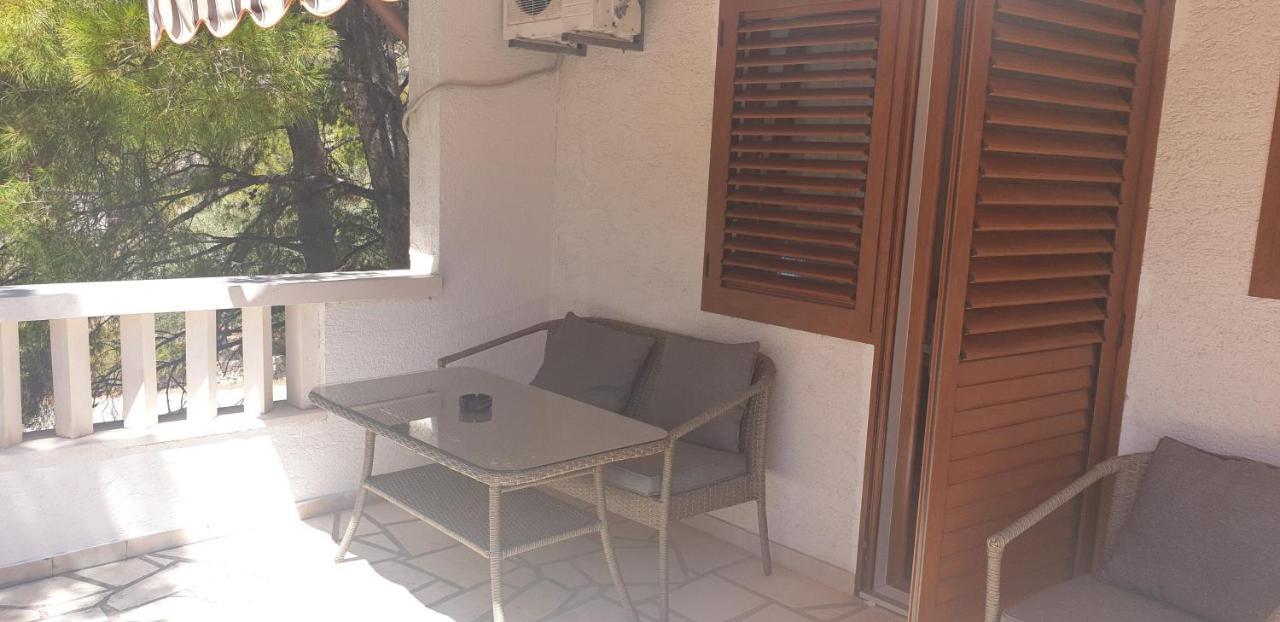 Pansion Jure Matijevic 3* Sveta Nedelja (Hvar)