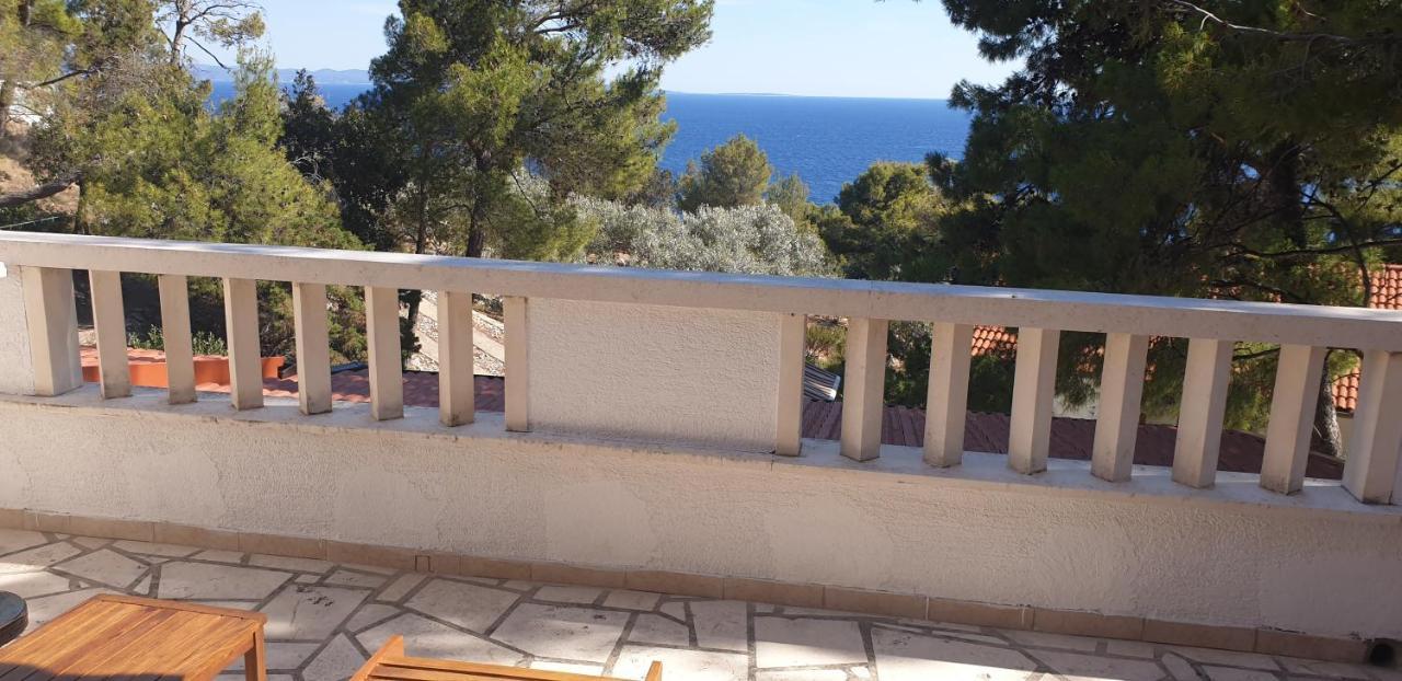 Pansion Jure Matijevic 3* Sveta Nedelja (Hvar)